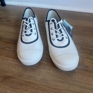 NWT Toms Women's Topanga Collection Carmel White Black Canvas Sneakers-Size 11